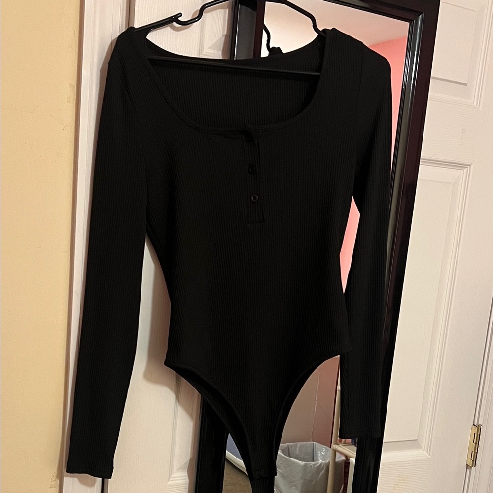 Ribbed Black Long Sleeve Bodysuit